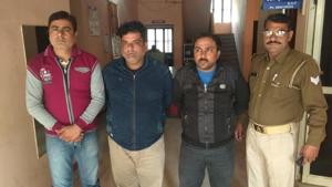 Police arrested three persons involved in a credit card scam in Greater Noida on Saturday.(Sourced) Police arrested three persons involved in a credit card scam in Greater Noida on Saturday.(Sourced)