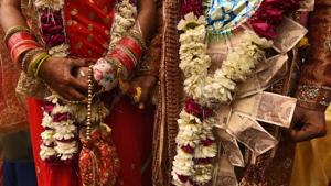 The villagers apparently did not let the groom leave the venue until the time he returned all the dowry he had taken(HT PHOTO/Representative Image) The villagers apparently did not let the groom leave the venue until the time he returned all the dowry he had taken(HT PHOTO/Representative Image)