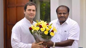 Karnataka Chief Minister HD Kumaraswamy with Congress President Rahul Gandhi in this file photo.(PTI) Karnataka Chief Minister HD Kumaraswamy with Congress President Rahul Gandhi in this file photo.(PTI)