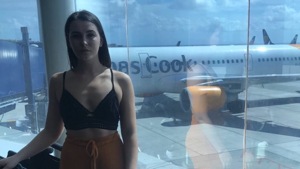 Emily O’Connor, who was travelling on a Thomas Cook Airlines flight from the UK’s Birmingham Airport to Tenerife in the Canary Islands on March 2, said the cabin crew told her that her clothing was “causing offence”.(Emily O’Connor/ Twitter) Emily O’Connor, who was travelling on a Thomas Cook Airlines flight from the UK’s Birmingham Airport to Tenerife in the Canary Islands on March 2, said the cabin crew told her that her clothing was “causing offence”.(Emily O’Connor/ Twitter)