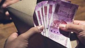 Borivli police have filed a first information report (FIR) against an unidentified cyber-fraudster for scamming a 26-year-old woman of <span class='webrupee'>₹</span>75,000 by posing as a customer service executive for an online shopping portal.(Getty Images/iStockphoto) Borivli police have filed a first information report (FIR) against an unidentified cyber-fraudster for scamming a 26-year-old woman of <span class='webrupee'>₹</span>75,000 by posing as a customer service executive for an online shopping portal.(Getty Images/iStockphoto)
