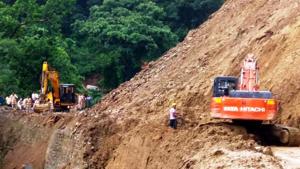 Work will be affected between Chamba and Kandisaur on the Rishikesh-Gangotri Highway.(HT File / Photo used for representational purpose only) Work will be affected between Chamba and Kandisaur on the Rishikesh-Gangotri Highway.(HT File / Photo used for representational purpose only)
