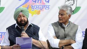 Chief minister Captain Amarinder Singh and Punjab Congress president Sunil Jhakar addressing a press conference in Chandigarh on Saturday.(Anil Dayal/HT) Chief minister Captain Amarinder Singh and Punjab Congress president Sunil Jhakar addressing a press conference in Chandigarh on Saturday.(Anil Dayal/HT)