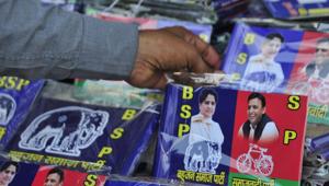 Sensing the change in political scenario, shops and vendors selling political paraphernalia have also stocked up their stalls with campaign material(HT FILE PHOTO) Sensing the change in political scenario, shops and vendors selling political paraphernalia have also stocked up their stalls with campaign material(HT FILE PHOTO)