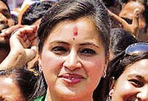 Former Telugu actor Navneet Kaur may not contest as Nationalist Congress Party (NCP) candidate from Amravati Lok Sabha constituency this time.(HT Photo) Former Telugu actor Navneet Kaur may not contest as Nationalist Congress Party (NCP) candidate from Amravati Lok Sabha constituency this time.(HT Photo)