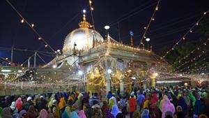 The shrine of Saint Moinuddin Chishti in Ajmer, Rajasthan. The growing support Hanuman Beniwal’s Rashtriya Loktantrik Party in Ajmer division has the BJP and Congress worried about a shift in their vote base.(HT File Photo) The shrine of Saint Moinuddin Chishti in Ajmer, Rajasthan. The growing support Hanuman Beniwal’s Rashtriya Loktantrik Party in Ajmer division has the BJP and Congress worried about a shift in their vote base.(HT File Photo)