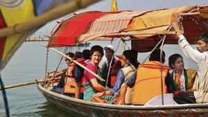 Congress general secretary Priyanka Gandhi Vadra (C) takes a boat ride to the Sangam in Allahabad on Monday.(AP) Congress general secretary Priyanka Gandhi Vadra (C) takes a boat ride to the Sangam in Allahabad on Monday.(AP)