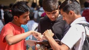The Mumbai divisional board approached the Bhiwandi police on Tuesday to register a first information report (FIR) based on an NGO’s complaint of a possible paper leak racket in during the ongoing secondary school certificate (SSC) exams. (Photo by Sanket Wankhade/HT PHOTO)(HT Photo) The Mumbai divisional board approached the Bhiwandi police on Tuesday to register a first information report (FIR) based on an NGO’s complaint of a possible paper leak racket in during the ongoing secondary school certificate (SSC) exams. (Photo by Sanket Wankhade/HT PHOTO)(HT Photo)