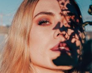 Don’t forget to moisturise and keep yourself hydrated in summer heat.(Unsplash) Don’t forget to moisturise and keep yourself hydrated in summer heat.(Unsplash)