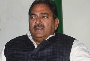 Indian National Lok Dal (INLD) senior leader Abhay Chautala on Saturday resigned from the post of leader of opposition in Haryana assembly and sought disqualification of five of his MLAs for alleged anti-party acts.(Manoj Dhaka/HT File Photo) Indian National Lok Dal (INLD) senior leader Abhay Chautala on Saturday resigned from the post of leader of opposition in Haryana assembly and sought disqualification of five of his MLAs for alleged anti-party acts.(Manoj Dhaka/HT File Photo)