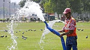 A two to three degrees Celsius rise in maximum temperature over the next three to four days will raise the maximum temperature to about 35 degrees and wrap up spring in March.(HT FILE PHOTO) A two to three degrees Celsius rise in maximum temperature over the next three to four days will raise the maximum temperature to about 35 degrees and wrap up spring in March.(HT FILE PHOTO)