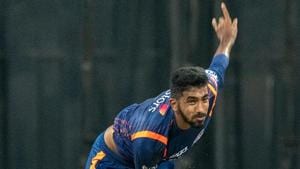 Jasprit Bumrah goes through the paces.(mipaltan/Twitter) Jasprit Bumrah goes through the paces.(mipaltan/Twitter)