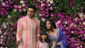 Actor Abhishek Bachchan and his wife and actor Aishwarya Rai and their daughter Aaradhya.(REUTERS) Actor Abhishek Bachchan and his wife and actor Aishwarya Rai and their daughter Aaradhya.(REUTERS)