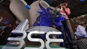 Benchmark Sensex spiralled lower for the second straight session Monday and cracked below the key 38,000-mark.(REUTERS) Benchmark Sensex spiralled lower for the second straight session Monday and cracked below the key 38,000-mark.(REUTERS)