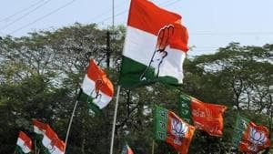 At least 400 candidates have filed nominations for the 17 constituencies in Maharashtra that will go to polls in the first two phases on April 11 and 18.(HT File Photo)
