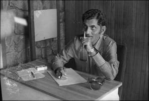 Lyricist Anand Bakshi photographed on 31 October, 1971.(KK Chawla/HT Photo) Lyricist Anand Bakshi photographed on 31 October, 1971.(KK Chawla/HT Photo)