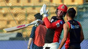 RCB players AB de Villiers and Yuzvendra Chahal during a practice session(PTI) RCB players AB de Villiers and Yuzvendra Chahal during a practice session(PTI)