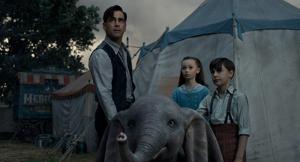 Colin Farrell plays a former circus performer who, along with his two children, have been tasked with caring for an odd newborn elephant that can fly. Colin Farrell plays a former circus performer who, along with his two children, have been tasked with caring for an odd newborn elephant that can fly.