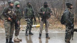 Army jawans stand guard near encounter site at Shopian Heff-Shirmal in South Kashmir.(ANI File Photo/Representative image) Army jawans stand guard near encounter site at Shopian Heff-Shirmal in South Kashmir.(ANI File Photo/Representative image)