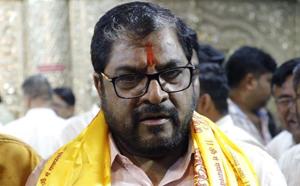 Raju Shetti has been leading the cane growers’ agitation for the past decade, demanding a higher support price for produce(Rahul Raut/HT PHOTO) Raju Shetti has been leading the cane growers’ agitation for the past decade, demanding a higher support price for produce(Rahul Raut/HT PHOTO)