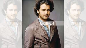Javed Ali has sang Kajra Re, Jashn-e-Bahara and Kun Faya Kun among other songs; Make-up and hair: Mukesh Zala; Outfit styled and designed by Punit Singh(Saurabh Muley) Javed Ali has sang Kajra Re, Jashn-e-Bahara and Kun Faya Kun among other songs; Make-up and hair: Mukesh Zala; Outfit styled and designed by Punit Singh(Saurabh Muley)