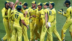 Australian players celebrate dismissal of Pakistani cricketer Shoaib Malik.(AFP) Australian players celebrate dismissal of Pakistani cricketer Shoaib Malik.(AFP)