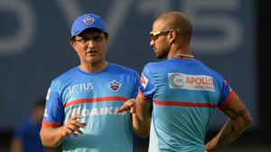 Delhi Capitals advisor Sourav Ganguly at work with Shikhar Dhawan.(Mohd Zakir/HT PHOTO) Delhi Capitals advisor Sourav Ganguly at work with Shikhar Dhawan.(Mohd Zakir/HT PHOTO)
