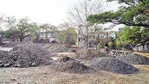The construction of the food mall worth Rs 1.05 crore started last week near the department of Law inside SPPU(Ravindra Joshi/HT PHOTO) The construction of the food mall worth Rs 1.05 crore started last week near the department of Law inside SPPU(Ravindra Joshi/HT PHOTO)