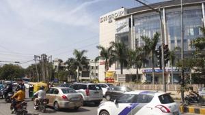 Gurugram traffic police issued an advisory on Sunday, asking commuters to avoid Sheetla Mata Road due to the ongoing Chaitra Mela at the Sheetla Mata Mandir, and use alternate routes instead to reach their destinations.(Photo by Yogendra Kumar / Hindustan Times) To go with Kartik Kumar’s story.(Yogendra Kumar/HT PHOTO) Gurugram traffic police issued an advisory on Sunday, asking commuters to avoid Sheetla Mata Road due to the ongoing Chaitra Mela at the Sheetla Mata Mandir, and use alternate routes instead to reach their destinations.(Photo by Yogendra Kumar / Hindustan Times) To go with Kartik Kumar’s story.(Yogendra Kumar/HT PHOTO)