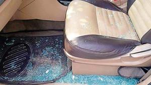 The damaged car of Sant Kabir Nagar Congress candidate Parvez Khan(HT) The damaged car of Sant Kabir Nagar Congress candidate Parvez Khan(HT)