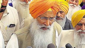 Shiromani Akali Dal leader Sukhdev Singh Dhindsa talking to media persons in Patiala on Monday, April 1, 2019.(Bharat Bhushan / HT Photo) Shiromani Akali Dal leader Sukhdev Singh Dhindsa talking to media persons in Patiala on Monday, April 1, 2019.(Bharat Bhushan / HT Photo)