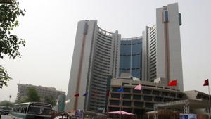 ‘Property tax’ or ‘House Tax’ is the biggest source of revenue for the municipalities of Delhi followed by advertising, parking and toll tax earnings.(HT File Photo) ‘Property tax’ or ‘House Tax’ is the biggest source of revenue for the municipalities of Delhi followed by advertising, parking and toll tax earnings.(HT File Photo)