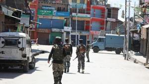 Gunmen had looted four AK-47 rifles from the official residence of Congress legislator, Mohammad Muzuffar Parray, at Jawahar Nagar in Srinagar after allegedly overpowering a security guard on December 30, 2018. The senior Congress leader was not present in his house at the time of the robbery.(HT FILE PHOTO) Gunmen had looted four AK-47 rifles from the official residence of Congress legislator, Mohammad Muzuffar Parray, at Jawahar Nagar in Srinagar after allegedly overpowering a security guard on December 30, 2018. The senior Congress leader was not present in his house at the time of the robbery.(HT FILE PHOTO)