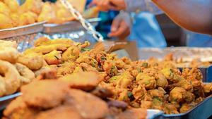 Consumption of healthier foods such as nuts and seeds, milk and whole grains was on average too low, and people consumed too many sugary drinks and too much processed meat and salt.(iStock/Representative Image) Consumption of healthier foods such as nuts and seeds, milk and whole grains was on average too low, and people consumed too many sugary drinks and too much processed meat and salt.(iStock/Representative Image)
