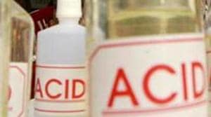 Woman constable attacked with acid after she rejects marriage proposal (Sanjeev Verma/HT) Woman constable attacked with acid after she rejects marriage proposal (Sanjeev Verma/HT)