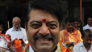 Kotak has replaced senior parliamentarian Kirit Somaiya as the candidate from the constituency, which includes Mulund, Bhandup, Ghatkopar, Kanjurmarg, Vikhroli and Mankhurd.(HT Correspondent) Kotak has replaced senior parliamentarian Kirit Somaiya as the candidate from the constituency, which includes Mulund, Bhandup, Ghatkopar, Kanjurmarg, Vikhroli and Mankhurd.(HT Correspondent)