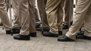 A retired IPS officer has approached the Ghaziabad police and forwarded a complaint after he received two return courier packets containing “prohibited drugs”.(HT File Photo) A retired IPS officer has approached the Ghaziabad police and forwarded a complaint after he received two return courier packets containing “prohibited drugs”.(HT File Photo)