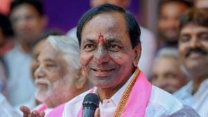 The Election Commission directed the chief minister to submit his explanation before 5 pm on April 12, failing which the election watchdog would take its decision.(PTI PHOTO) The Election Commission directed the chief minister to submit his explanation before 5 pm on April 12, failing which the election watchdog would take its decision.(PTI PHOTO)