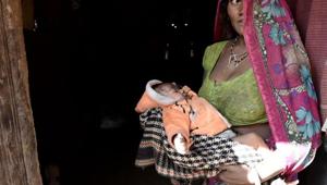 Mother of all worries:(Virendra Singh Gosain/HT PHOTO) Mother of all worries:(Virendra Singh Gosain/HT PHOTO)