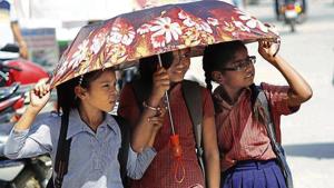 Friday morning rain was caused by a western disturbance over the western Himalayan region that induced a cyclonic circulation over NCR, Haryana and Punjab.(Yogendra Kumar/HT PHOTO) Friday morning rain was caused by a western disturbance over the western Himalayan region that induced a cyclonic circulation over NCR, Haryana and Punjab.(Yogendra Kumar/HT PHOTO)