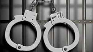 Alert Prahari foils house robbery bid in Vasant Kunj, helps police arrest one robber with pistol Alert Prahari foils house robbery bid in Vasant Kunj, helps police arrest one robber with pistol