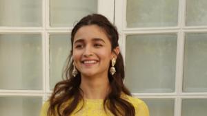Alia Bhatt at a photo shoot during the promotions of Kalank in New Delhi on April 13.(IANS) Alia Bhatt at a photo shoot during the promotions of Kalank in New Delhi on April 13.(IANS)