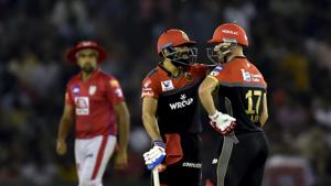 Mohali: RCB batsmen Virat Kohli and AB de Villiers during the Indian Premier League (IPL T20 2019)(PTI) Mohali: RCB batsmen Virat Kohli and AB de Villiers during the Indian Premier League (IPL T20 2019)(PTI)