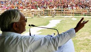 Bihar Chief Minister Nitish Kumar addresses an election campaign rally in Purnia.(PTI)