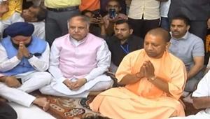 Poll talk banned, BJP’s Yogi Adityanath turns to Hanuman Chalisa(HT Photo)