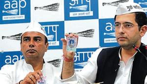 On Monday, AAP Lok Sabha candidate from South Delhi Raghav Chadha showed the media a boxful of voter ID cards and torn speed post envelopes, which, he said, AAP volunteers had found near a garbage dumpyard in Badarpur on Sunday.(HT Photo) On Monday, AAP Lok Sabha candidate from South Delhi Raghav Chadha showed the media a boxful of voter ID cards and torn speed post envelopes, which, he said, AAP volunteers had found near a garbage dumpyard in Badarpur on Sunday.(HT Photo)