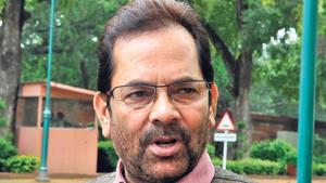 The Uttar Pradesh Police registered an FIR against Union minister Mukhtar Abbas Naqvi in Rampur for calling Samajwadi Party leader Azam Khan ‘Mogambo’.(HT FILE PHOOTO)