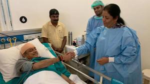 Kerala, April 16 (ANI): Defence Minister Nirmala Sitharaman meets Congress candidate for Thiruvananthapuram Shashi Tharoor at a hospital in Thiruvananthapuram on Tuesday. Shashi Tharoor injured during a religious ritual at a temple in Kerala. (ANI Photo) Kerala, April 16 (ANI): Defence Minister Nirmala Sitharaman meets Congress candidate for Thiruvananthapuram Shashi Tharoor at a hospital in Thiruvananthapuram on Tuesday. Shashi Tharoor injured during a religious ritual at a temple in Kerala. (ANI Photo)