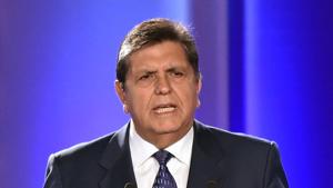 Peru’s former president Alan Garcia died in a hospital in Lima on Wednesday, hours after shooting himself in the head to avoid arrest in connection with a bribery probe.(AFP) Peru’s former president Alan Garcia died in a hospital in Lima on Wednesday, hours after shooting himself in the head to avoid arrest in connection with a bribery probe.(AFP)