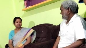Congress candidate from Singhbhum Geeta Koda meeting Seraikela MLA Champai Soren in Jamshedpur(HT)